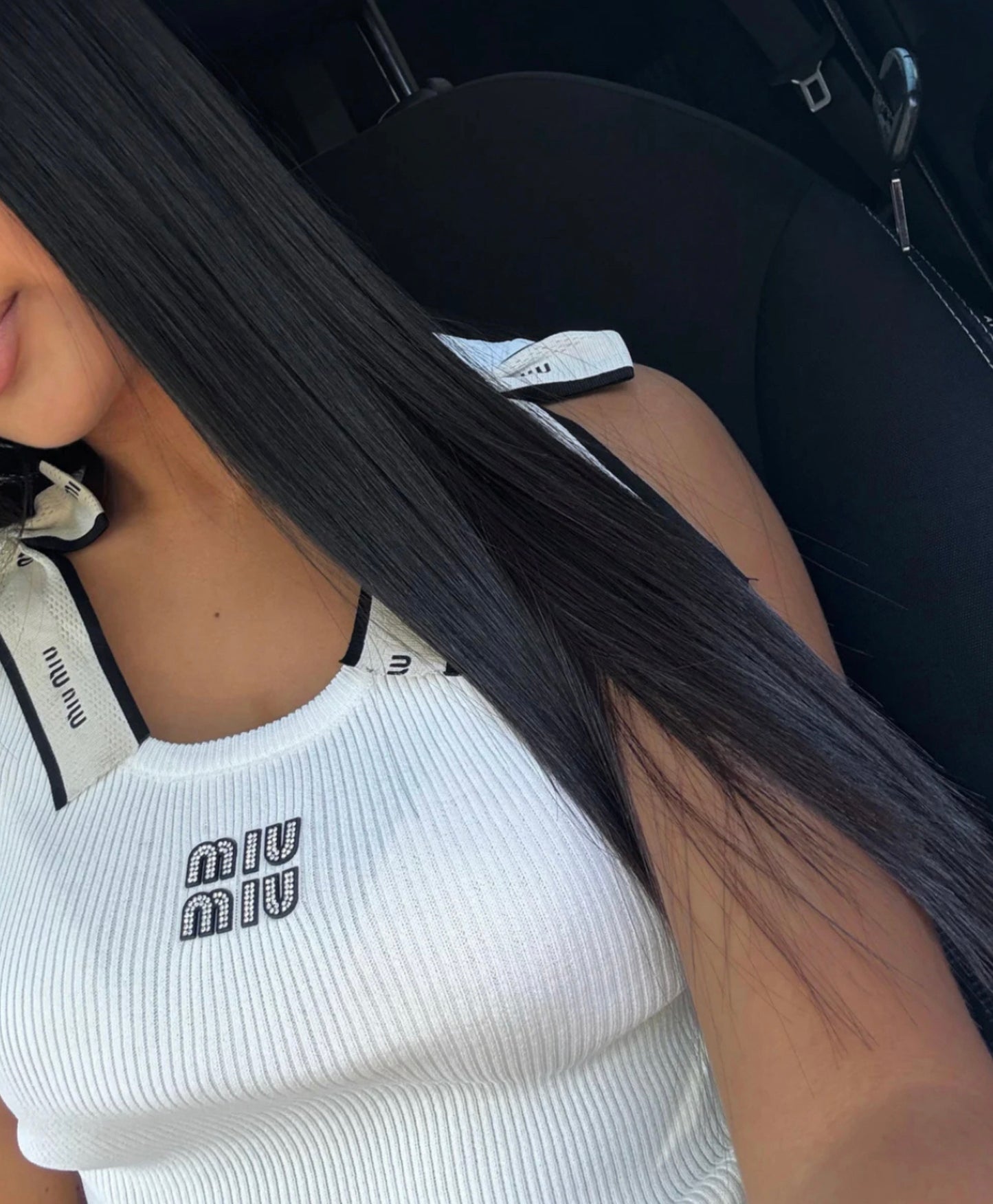 TOP BLANCO CON LAZO MIU MIU